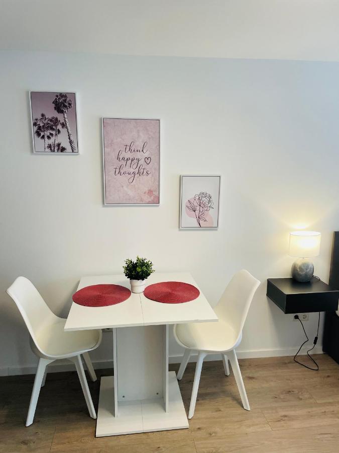 Prime Host Dream Apartment Карлсруе Екстериор снимка
