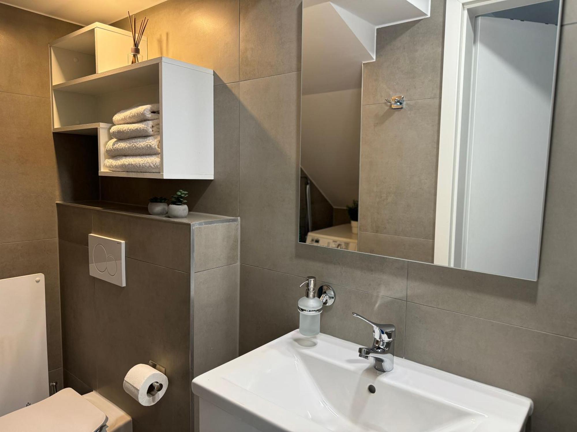 Prime Host Dream Apartment Карлсруе Екстериор снимка
