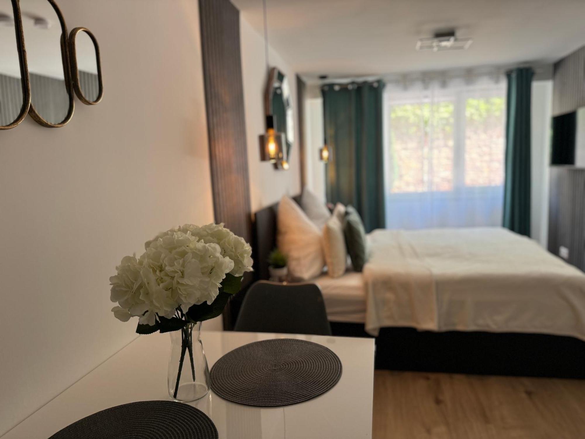 Prime Host Dream Apartment Карлсруе Екстериор снимка